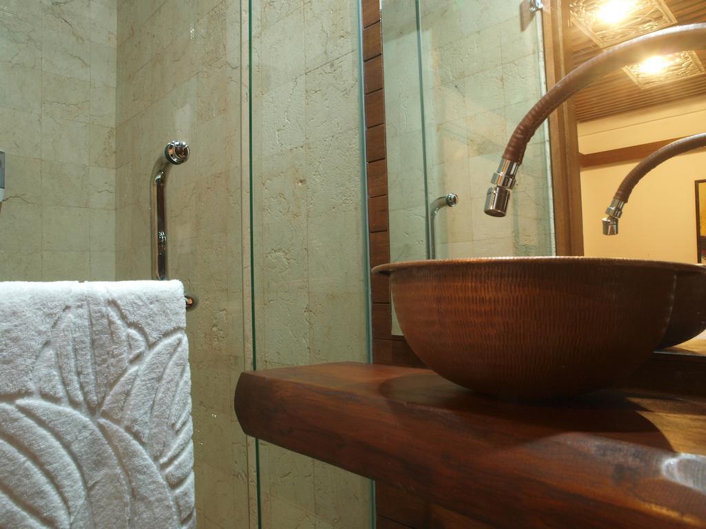 Flores Gallery Hotel Bandung Quarto foto